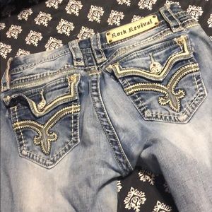Rock revival straight leg jeans